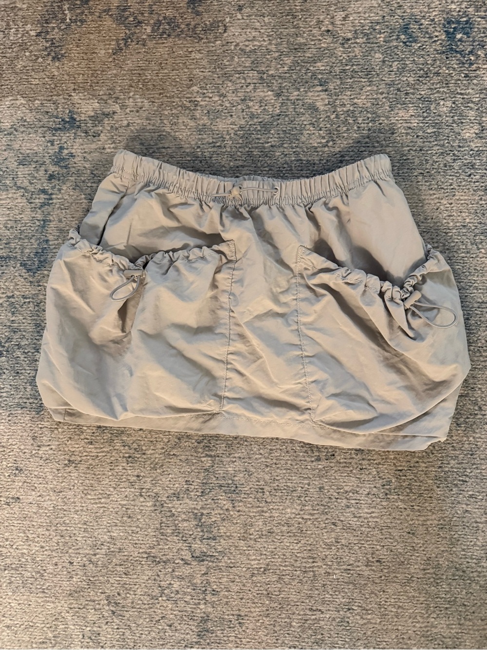 Aritzia TNA Utility Cargo Mini Skirt Beige 2XS
